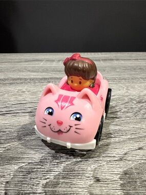 Fisher-Price | Little People Wheelies: Mia in Pink Kitty Cat Car - Toy Vehicle